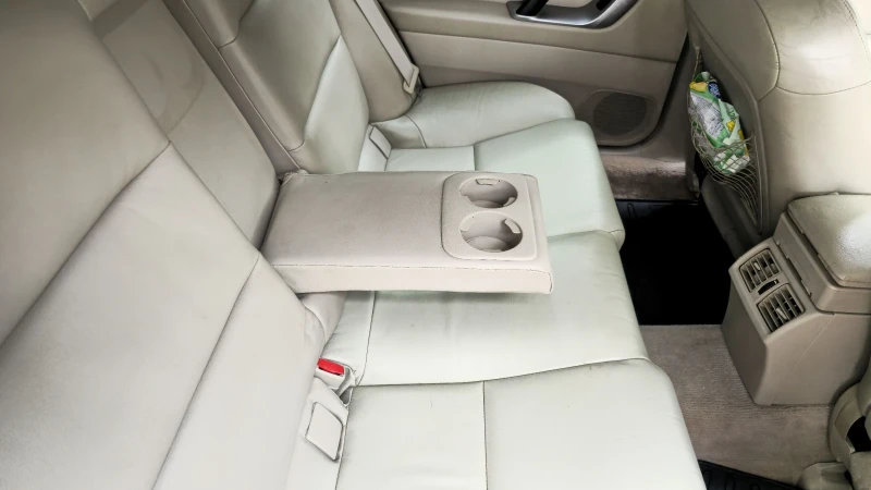 Subaru Outback, снимка 3 - Автомобили и джипове - 51529591