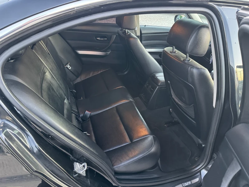 BMW 330 Face* Navi* Keyless* Dynamic* , снимка 14 - Автомобили и джипове - 52238600