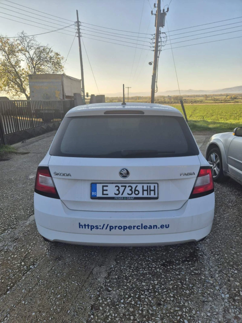 Skoda Fabia, снимка 5 - Автомобили и джипове - 52393758