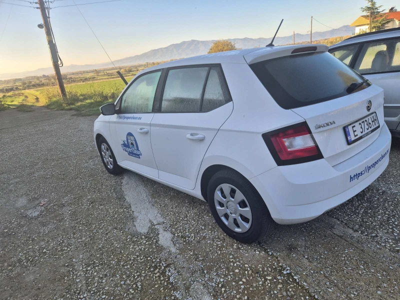 Skoda Fabia, снимка 3 - Автомобили и джипове - 52393758