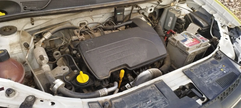 Dacia Logan 1.2 75 кс., снимка 6 - Автомобили и джипове - 53282917