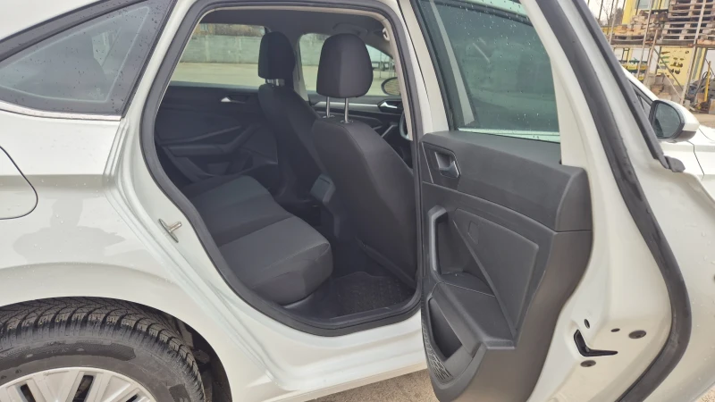 VW Jetta 1.4 150 кс, снимка 11 - Автомобили и джипове - 53497222