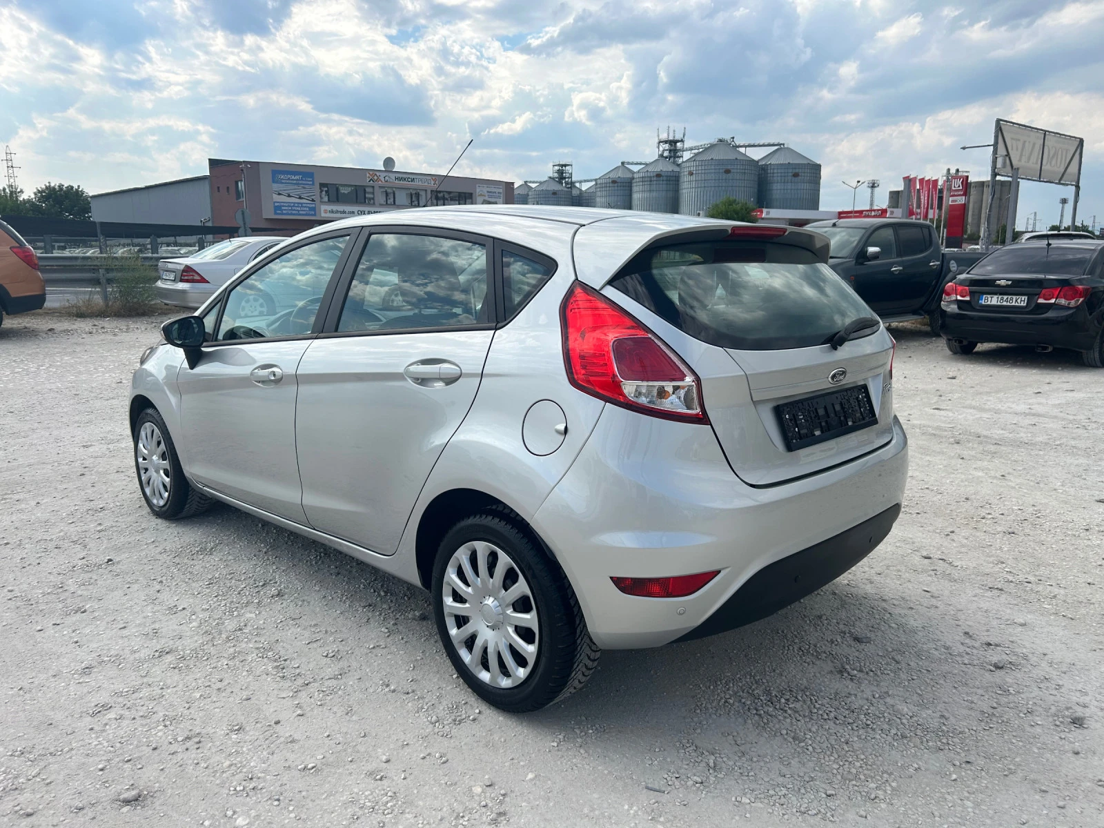 Ford Fiesta 1.4i* 97k.c* ГАЗ* TITANIUM - изображение 4