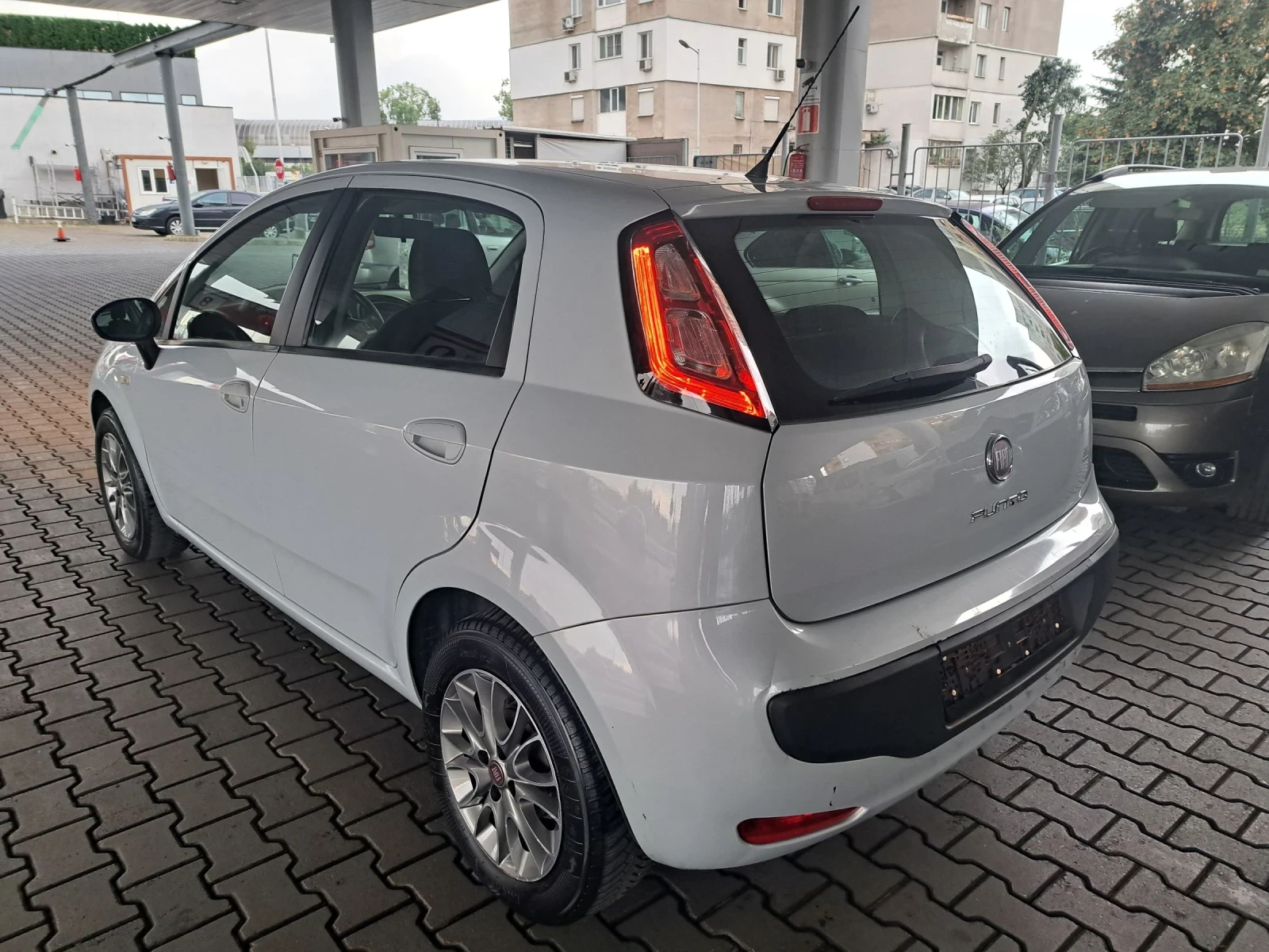 Fiat Punto 1.2i 70PS.EVO ITALIA - изображение 4