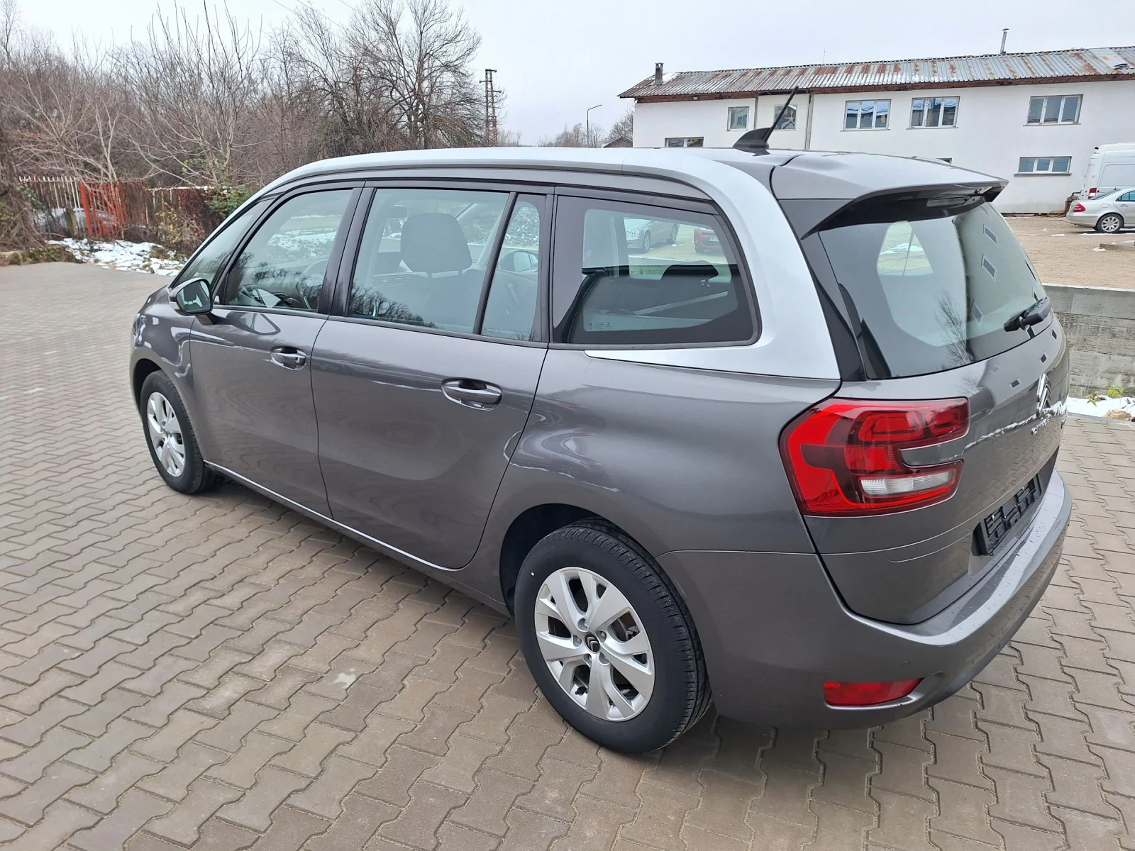 Citroen Grand C4 Picasso 1600кб 120кс 7 места - изображение 2