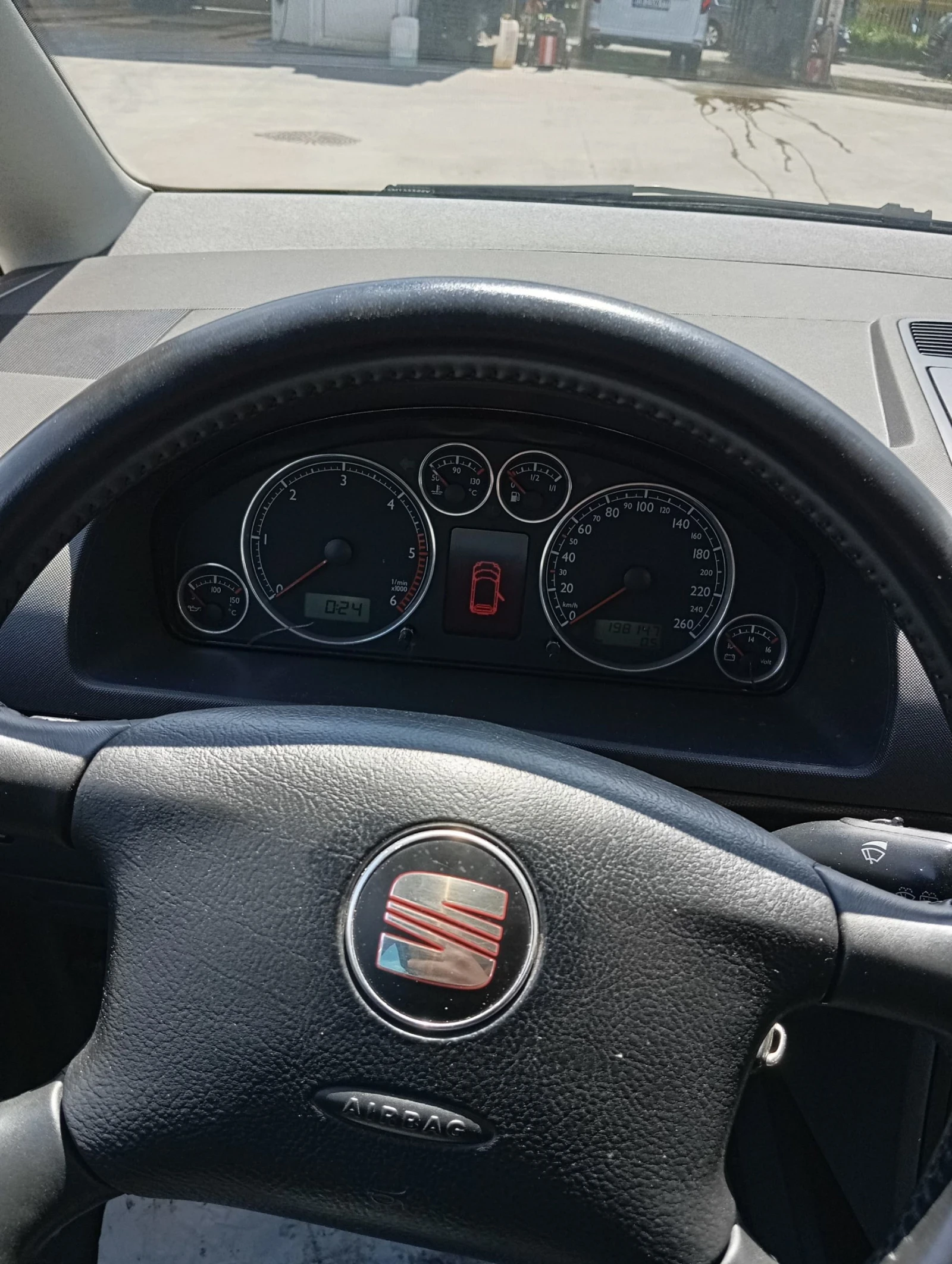 Seat Alhambra  - изображение 8
