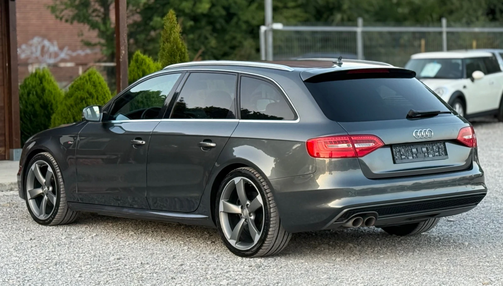 Audi A4 2.0TDi 177к.с * S-Line* * Quattro* * Навигация*  - изображение 4