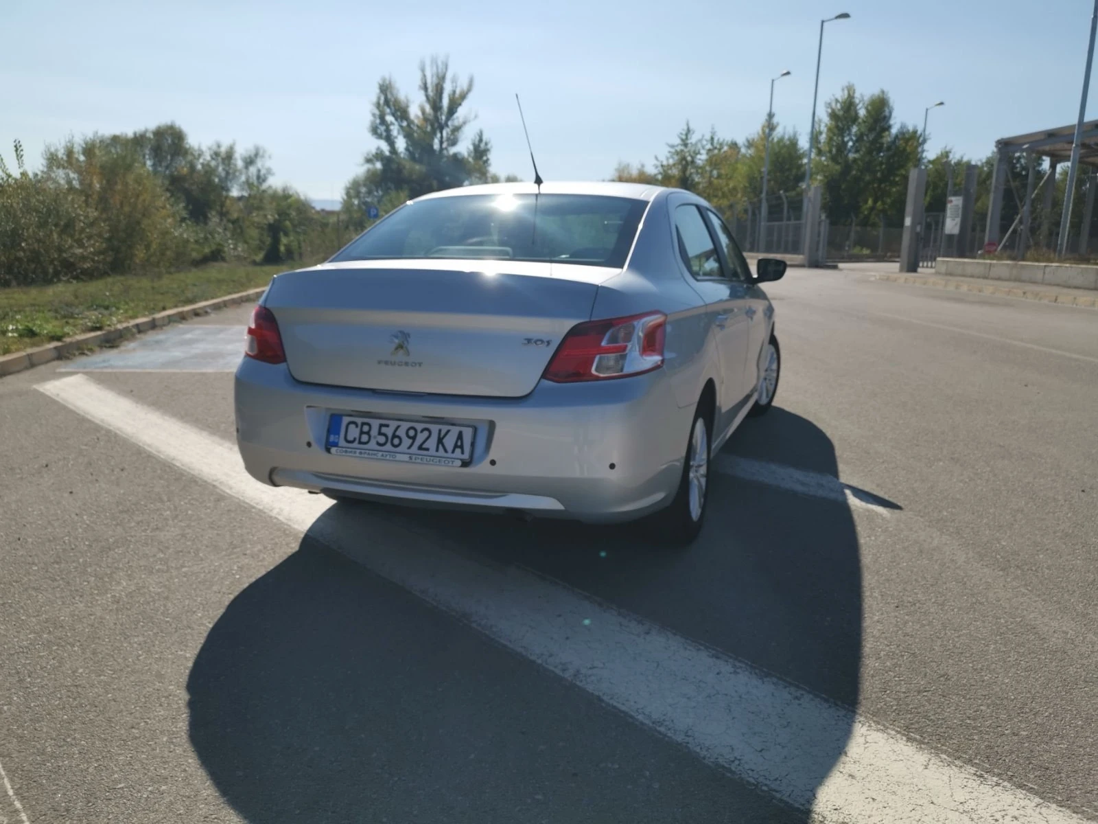 Peugeot 301 Allure - изображение 6