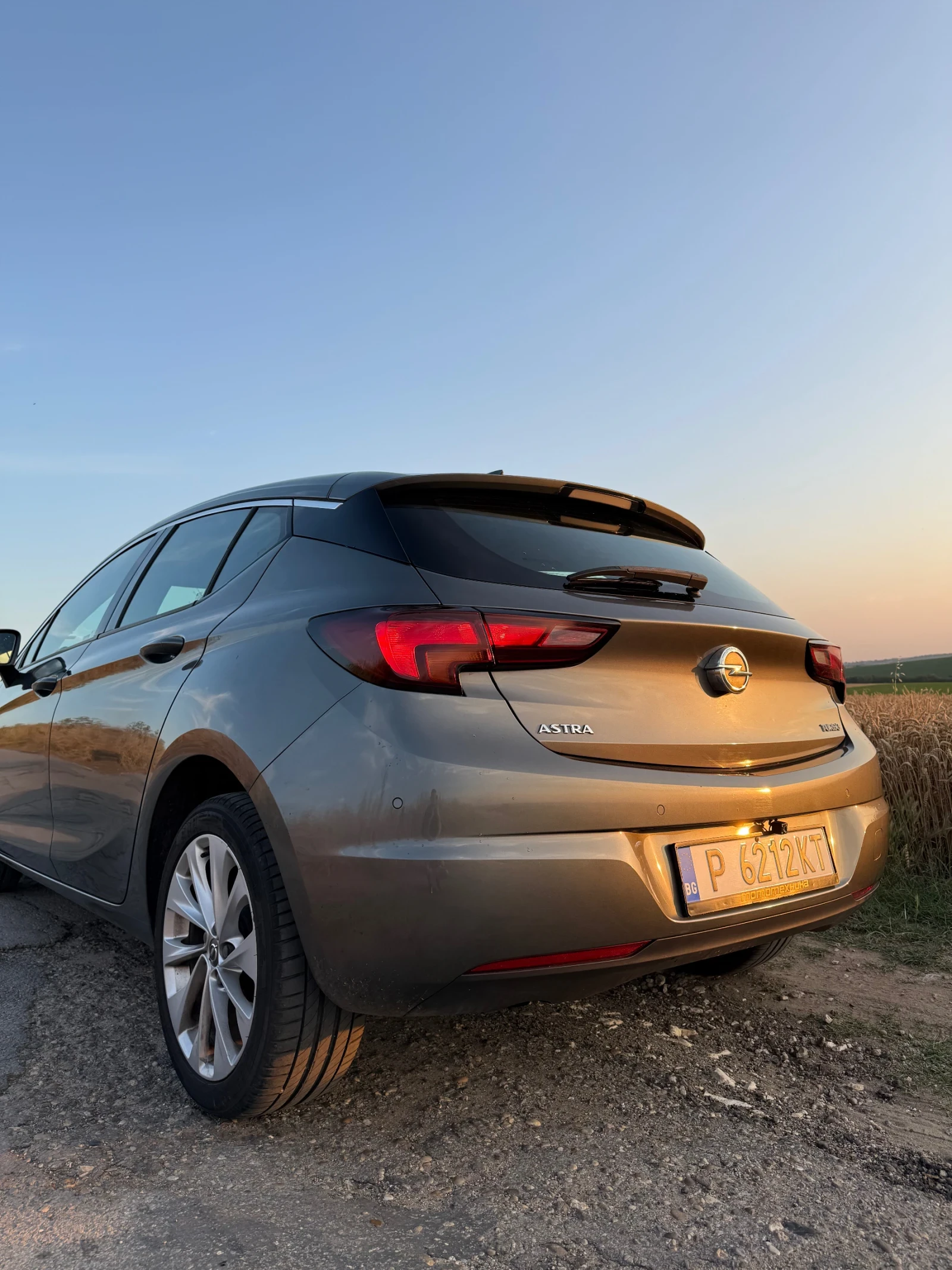 Opel Astra 1.4 T  - изображение 8