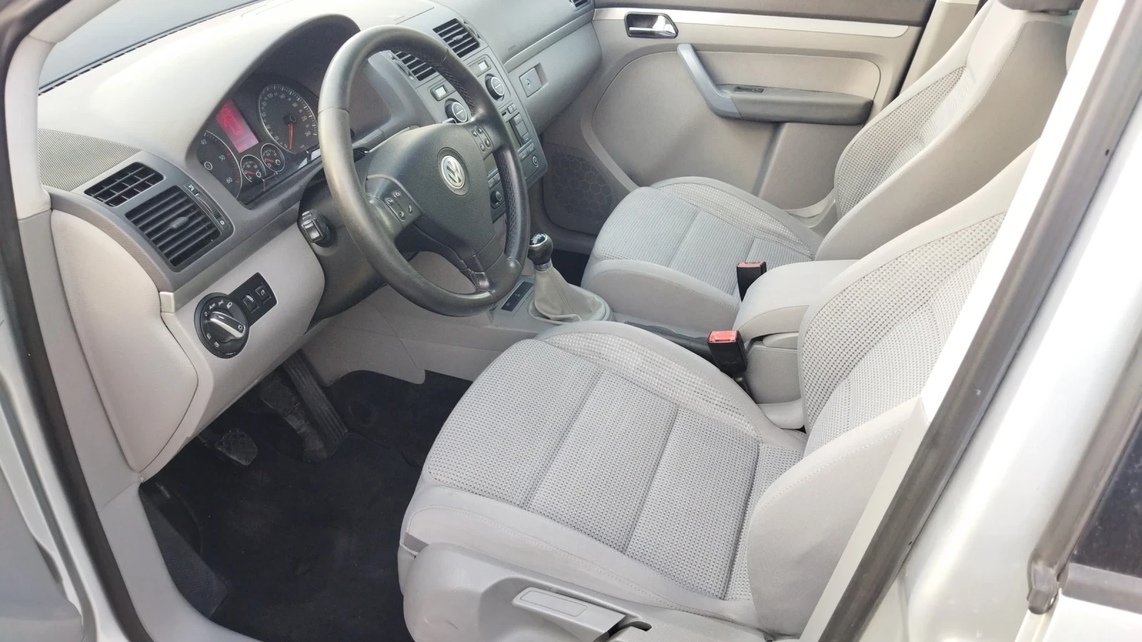 VW Touran  2.0tdi  170к.с.   - изображение 8