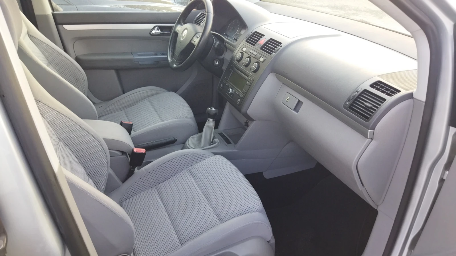 VW Touran  2.0tdi  170к.с.   - изображение 9
