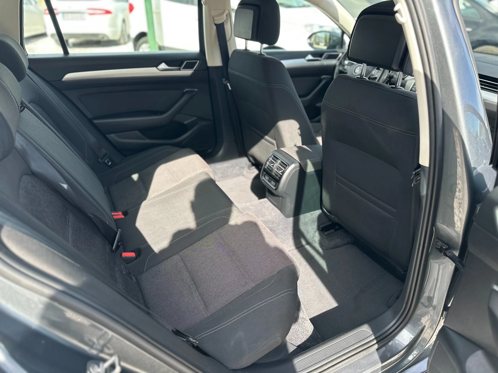 VW Passat B8* 2.0TDI* NAVI* DSG | Mobile.bg — изображение 9