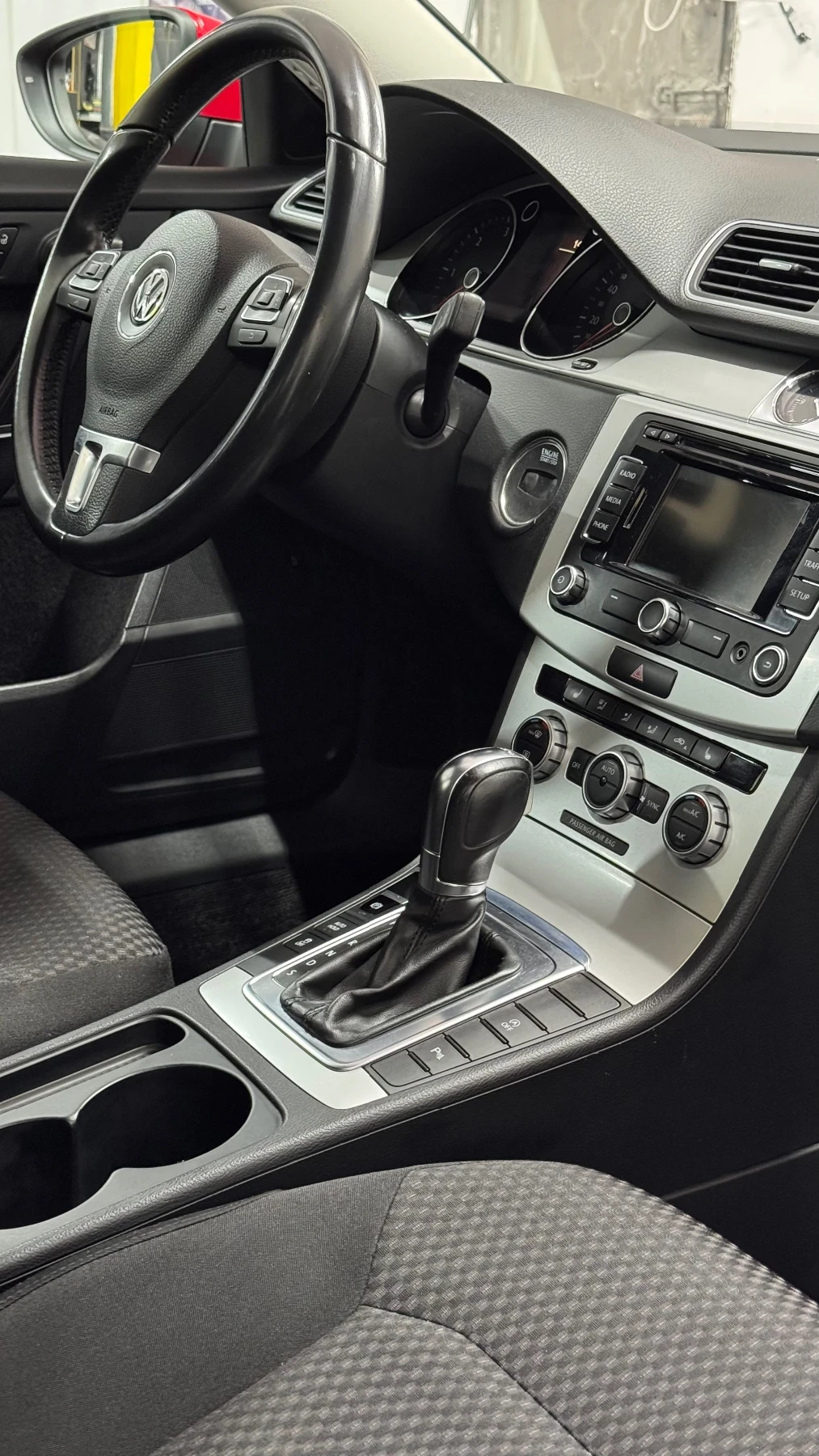 VW Passat 2.0 TDI Trendline BlueMotion, снимка 9 - Автомобили и джипове - 53603454