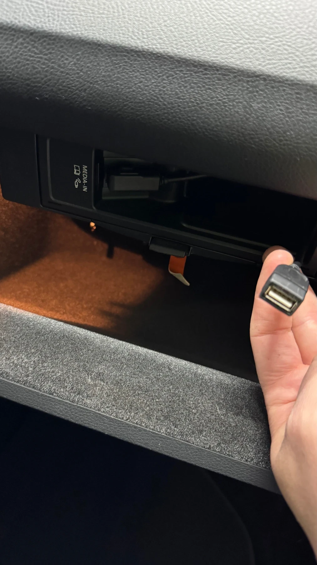 VW Passat 2.0 TDI Trendline BlueMotion, снимка 10 - Автомобили и джипове - 53603454