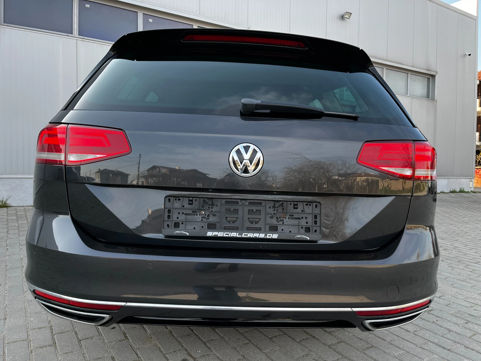 VW Passat TDI 190�.�. 4-MOTION, R-LINE, 8 ������ � ���� | Mobile.bg � ����������� 5