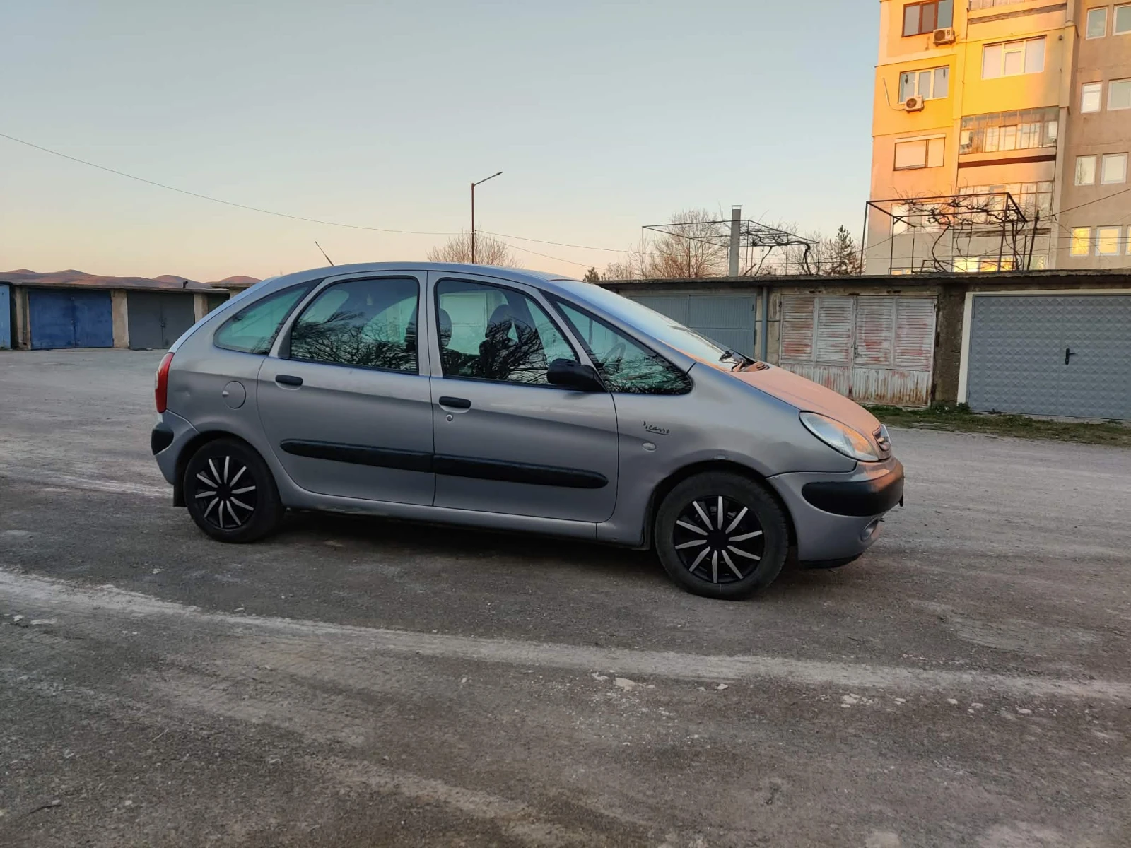 Citroen Xsara picasso 1.8 GAZ, снимка 6 - Автомобили и джипове - 53821302