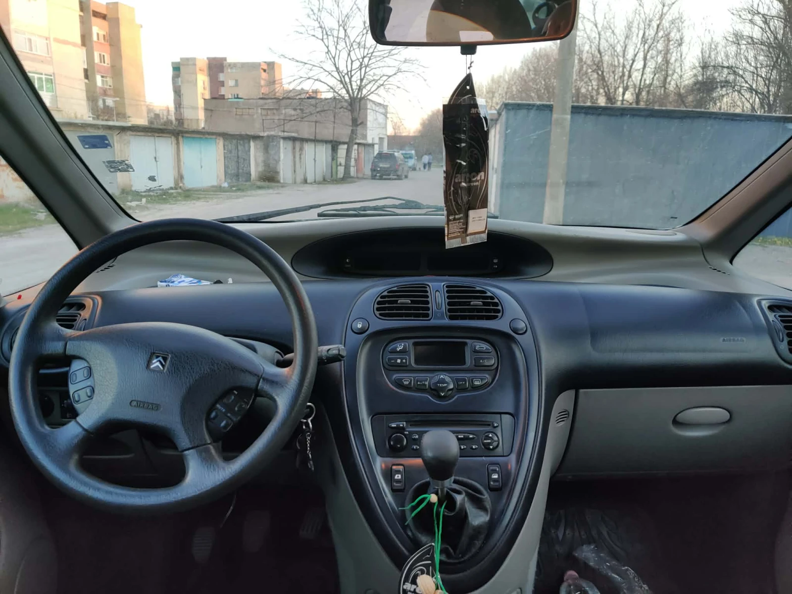 Citroen Xsara picasso 1.8 GAZ, снимка 9 - Автомобили и джипове - 53821302