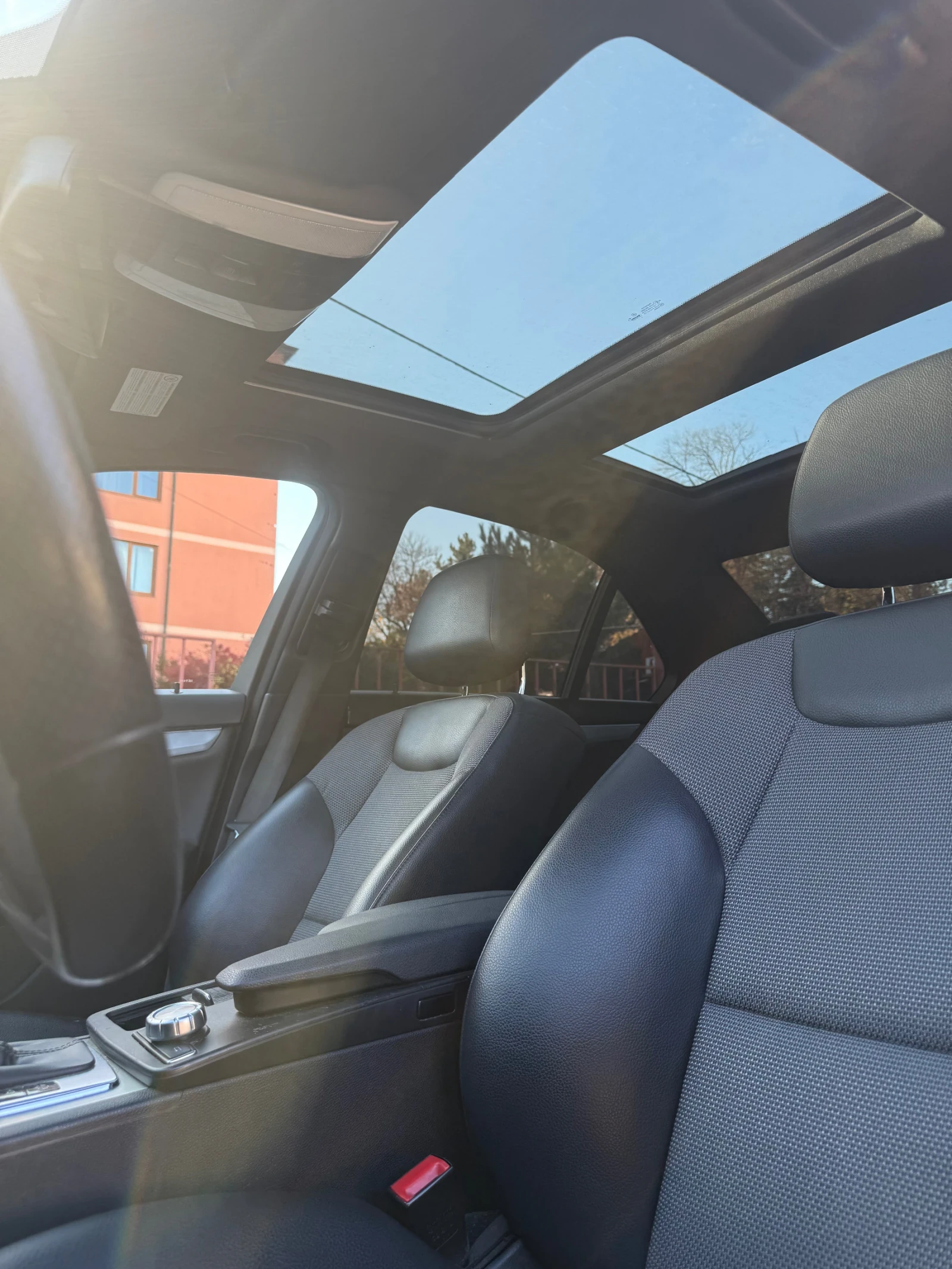 Mercedes-Benz C 220, снимка 10 - Автомобили и джипове - 53849362