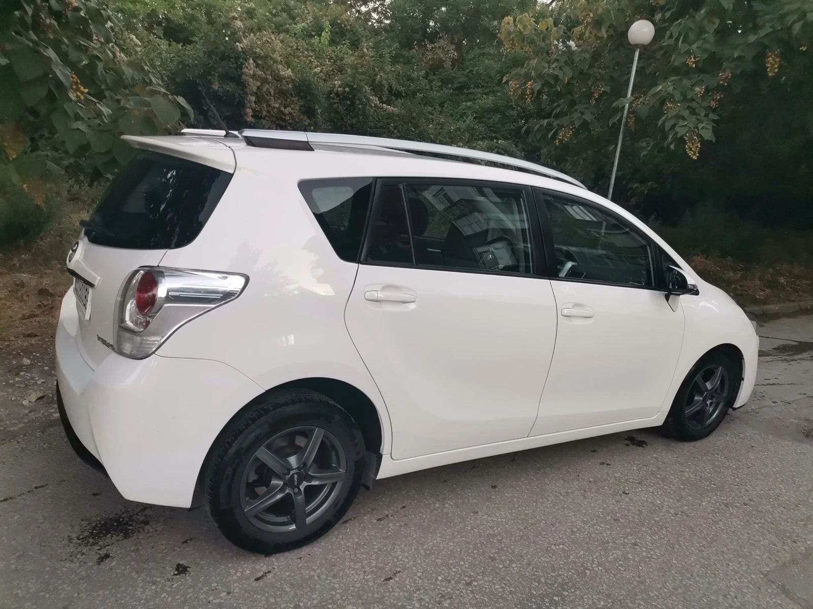 Toyota Verso Ван, снимка 4 - Автомобили и джипове - 53949381