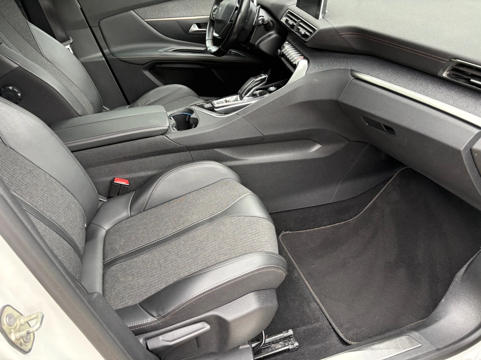 Peugeot 3008 GT BLUE HDI   EAT8 , снимка 10 - Автомобили и джипове - 54580626