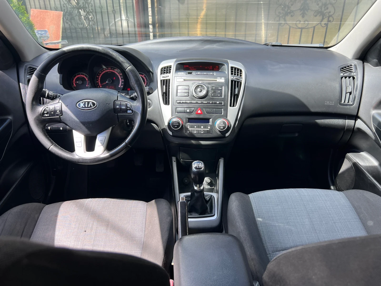 Kia Ceed 1.6 LPG FACELIFT  перфектно !, снимка 12 - Автомобили и джипове - 54776605