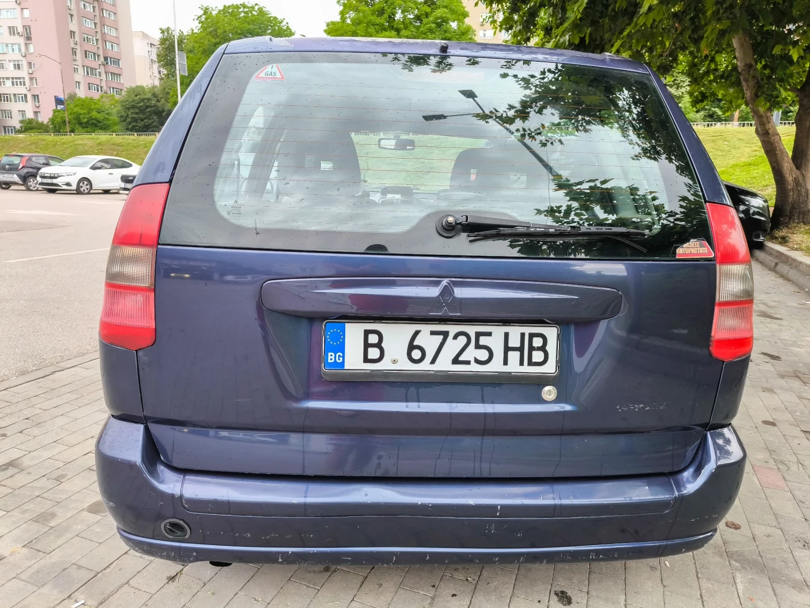 Mitsubishi Space star 1.3i, снимка 8 - Автомобили и джипове - 54885651