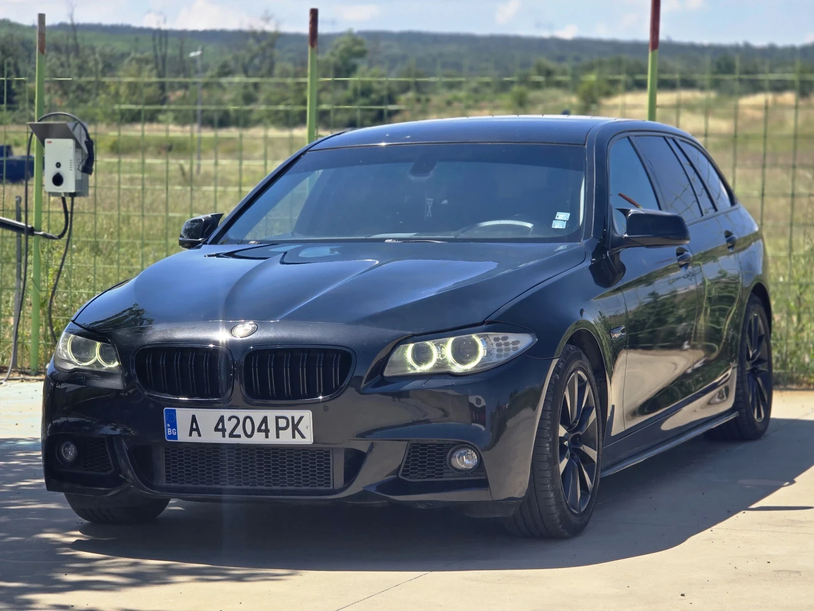 BMW 520, снимка 3 - Автомобили и джипове - 54990670