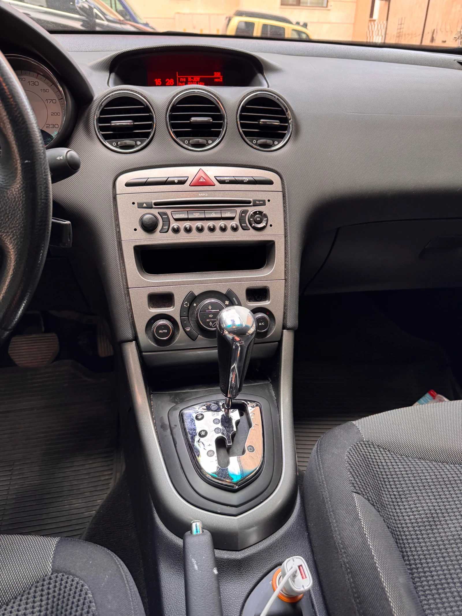 Peugeot 308 2.0 HDI, снимка 10 - Автомобили и джипове - 55234330
