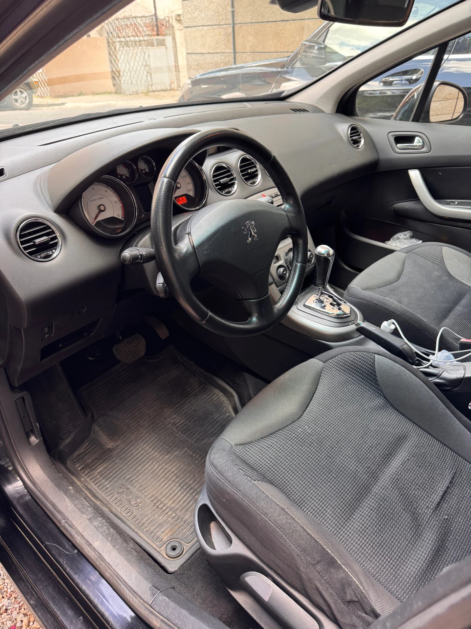 Peugeot 308 2.0 HDI, снимка 8 - Автомобили и джипове - 55234330
