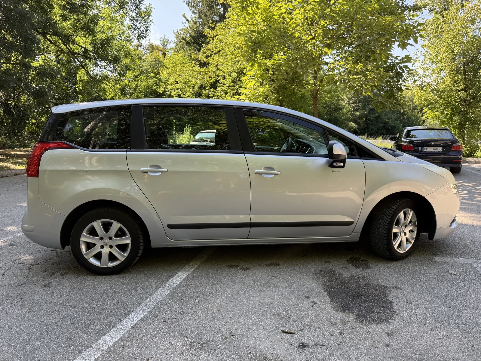 Peugeot 5008 1.6HDI, снимка 6 - Автомобили и джипове - 55302679
