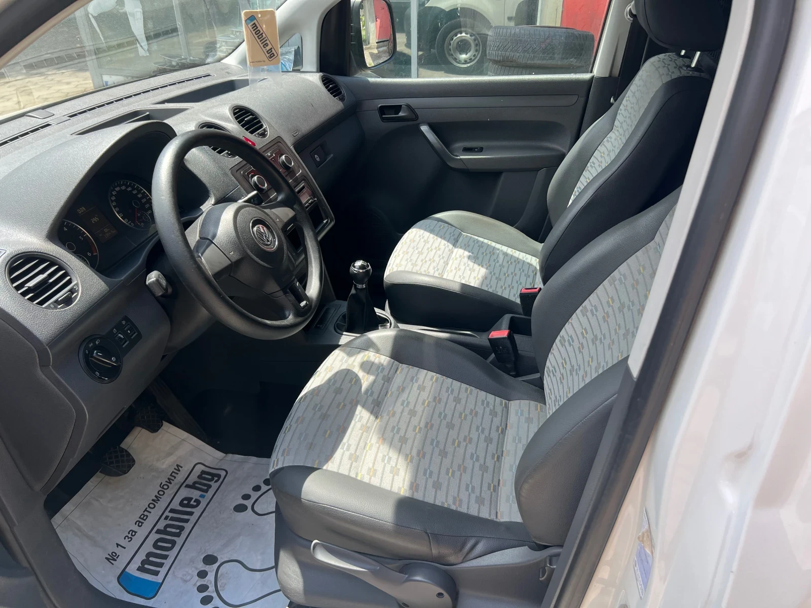 VW Caddy 1.6TDI 105kc., снимка 7 - Автомобили и джипове - 55405603