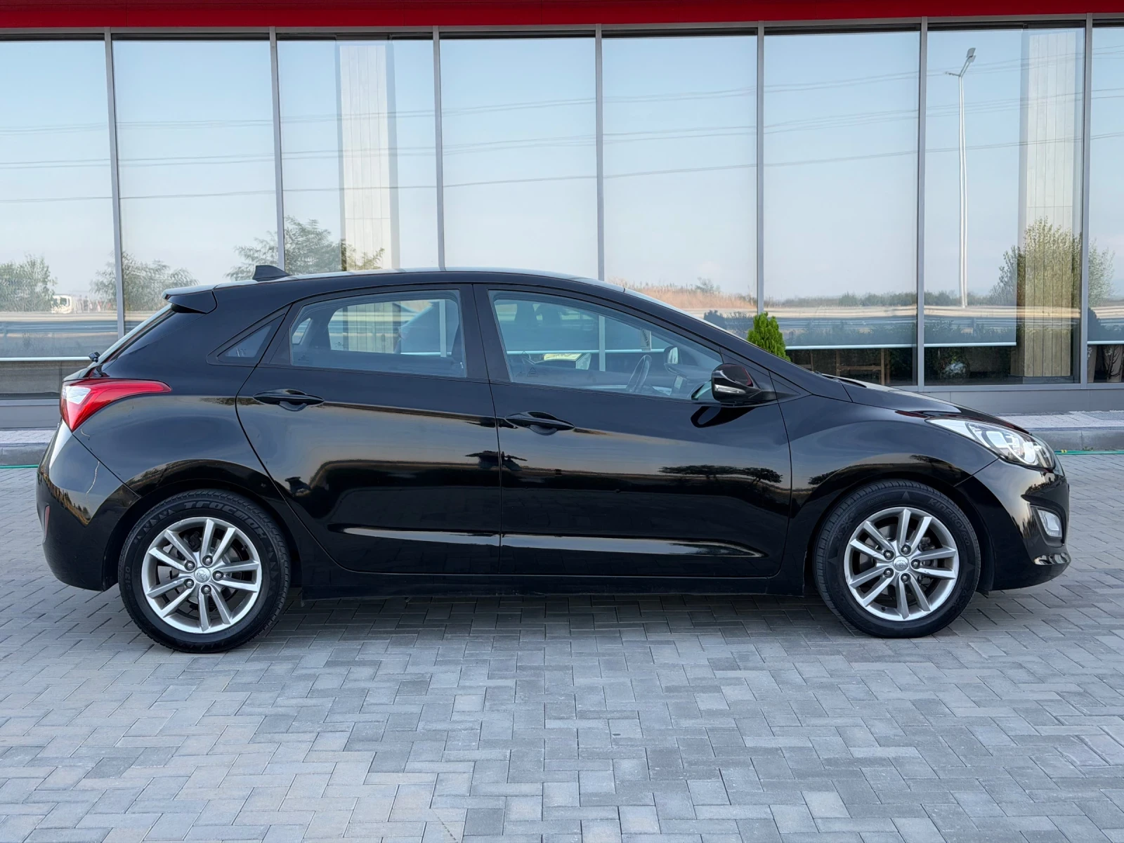 Hyundai I30 1.6CRDI, снимка 4 - Автомобили и джипове - 56151907