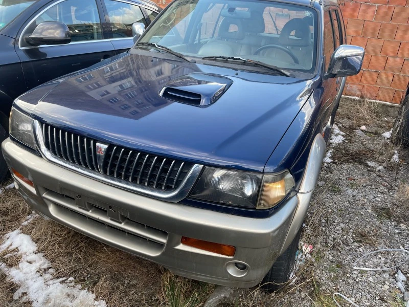 Mitsubishi Pajero sport, снимка 1 - Автомобили и джипове - 46426493