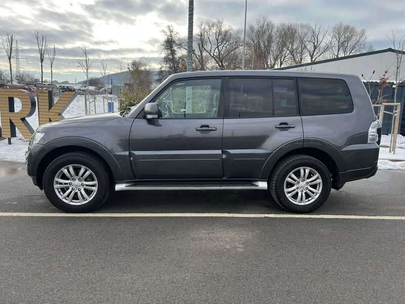 Mitsubishi Pajero, снимка 3 - Автомобили и джипове - 48859893