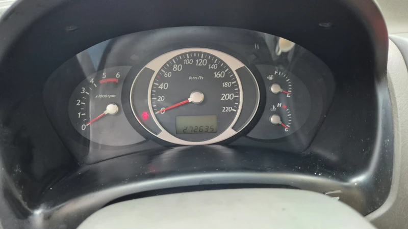 Hyundai Tucson, снимка 12 - Автомобили и джипове - 52384869