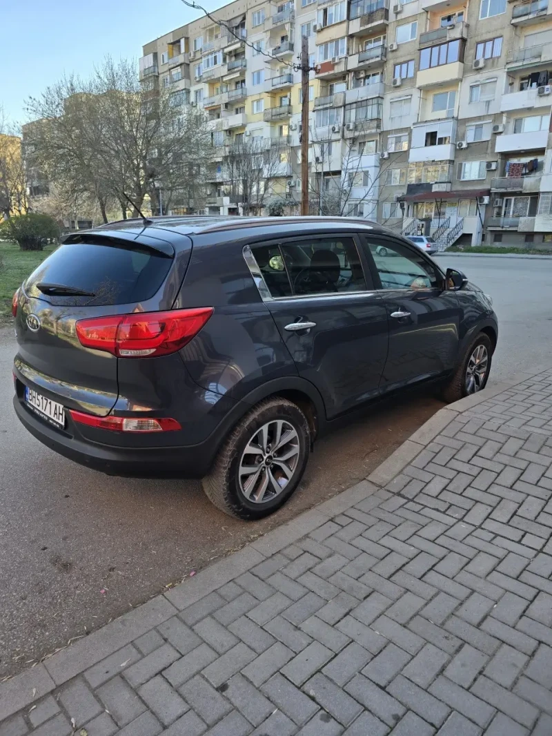 Kia Sportage 1.6, снимка 4 - Автомобили и джипове - 52381892