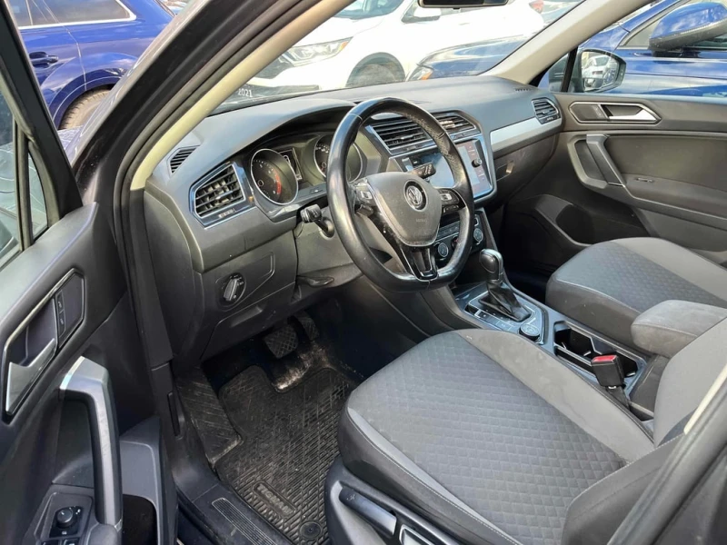 VW Tiguan * Trendline * CARFAX * БЕЗ ПЪРВОНАЧАЛНА ВНОСКА, снимка 5 - Автомобили и джипове - 52735996