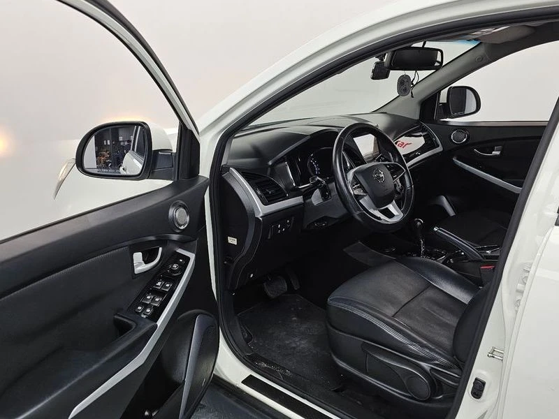 SsangYong Korando 2.2 672950 Automatic, снимка 10 - Автомобили и джипове - 55750178