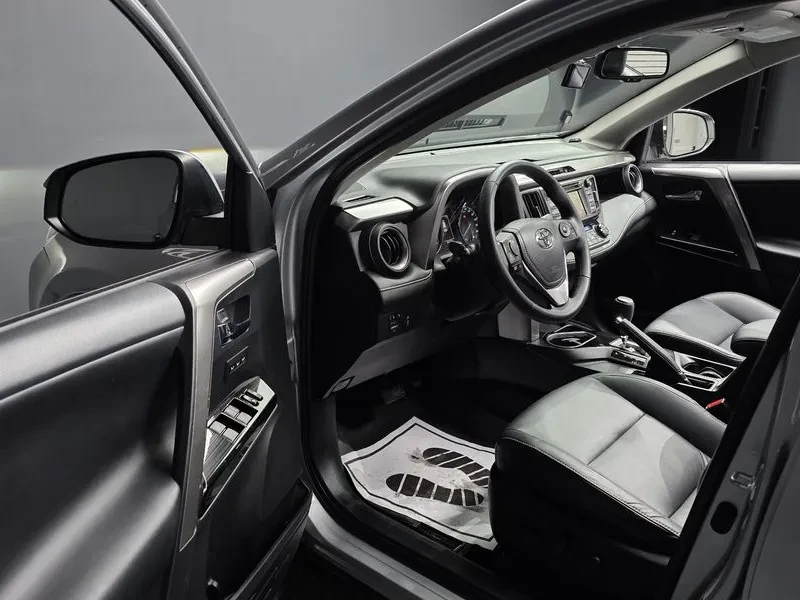 Toyota Rav4 2.5 2Wd 4Th Generation, снимка 10 - Автомобили и джипове - 56354503