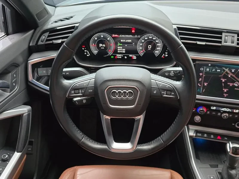 Audi Q3 35 Tdi Premium, снимка 12 - Автомобили и джипове - 56515632