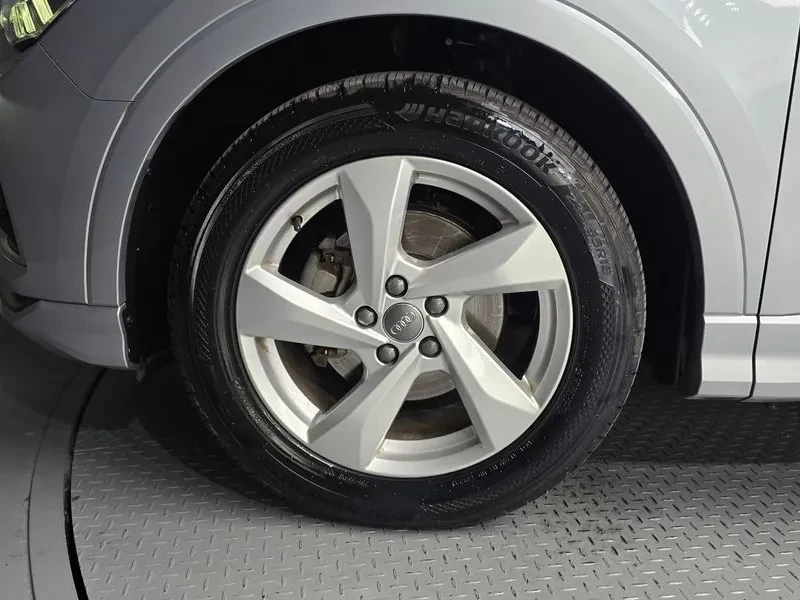 Audi Q3 35 Tdi Premium, снимка 5 - Автомобили и джипове - 56515632
