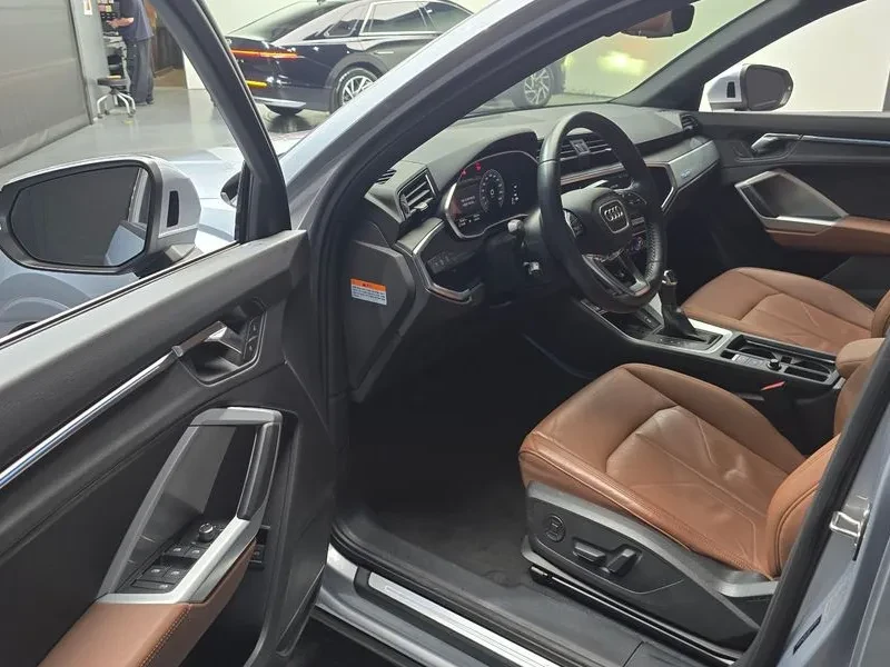 Audi Q3 35 Tdi Premium, снимка 10 - Автомобили и джипове - 56515632
