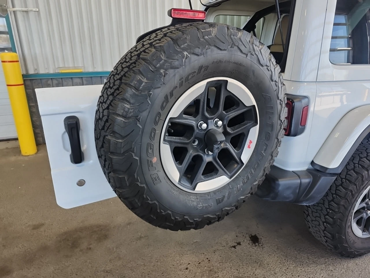 Jeep Wrangler * АВТО КРЕДИТ* ЦЕНА ДО БГ * CARFAX *  - изображение 6