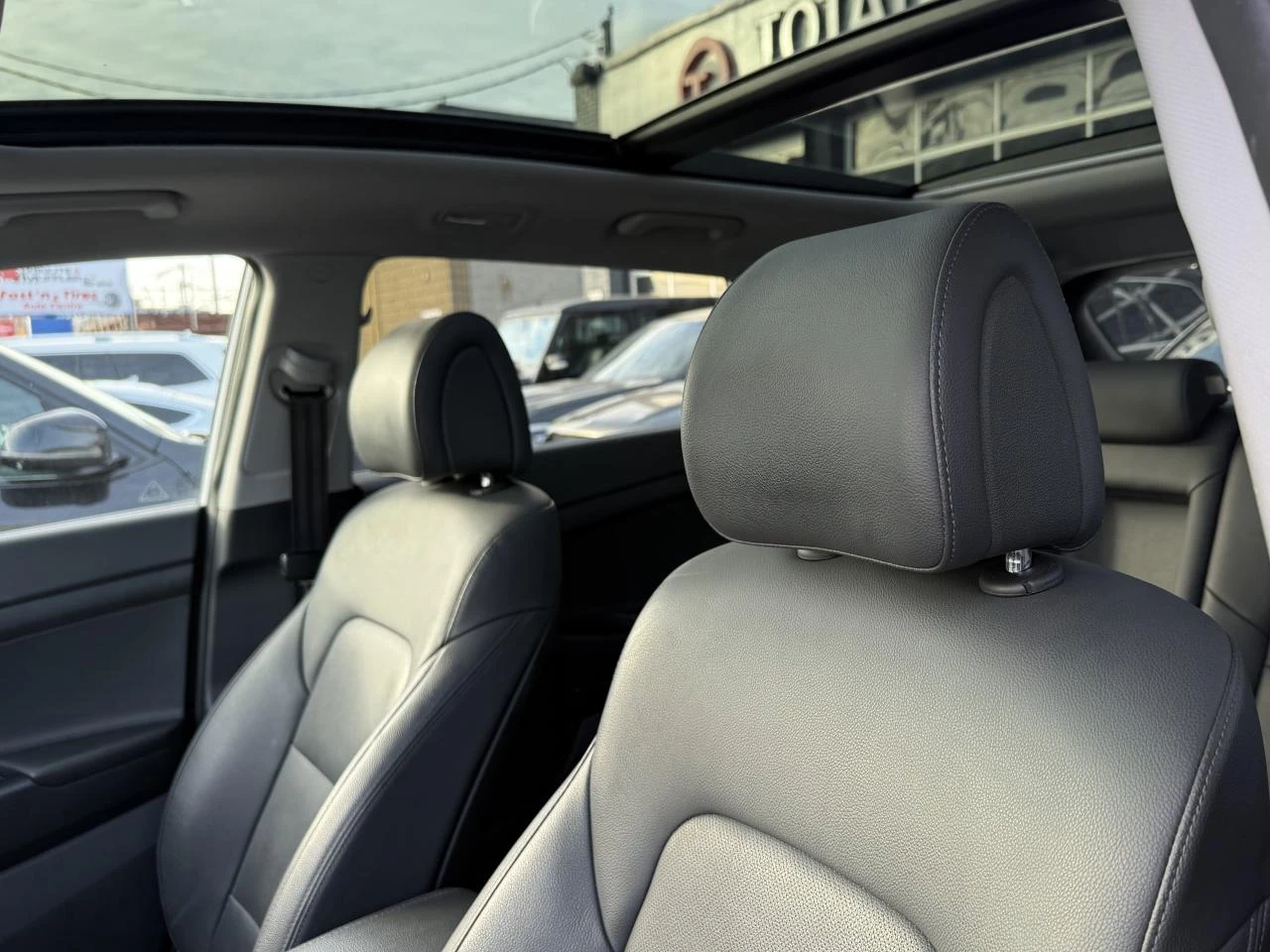 Hyundai Tucson LIMITED | INFINITY SOUND | PANO | CARPLAY | Mobile.bg � ����������� 12