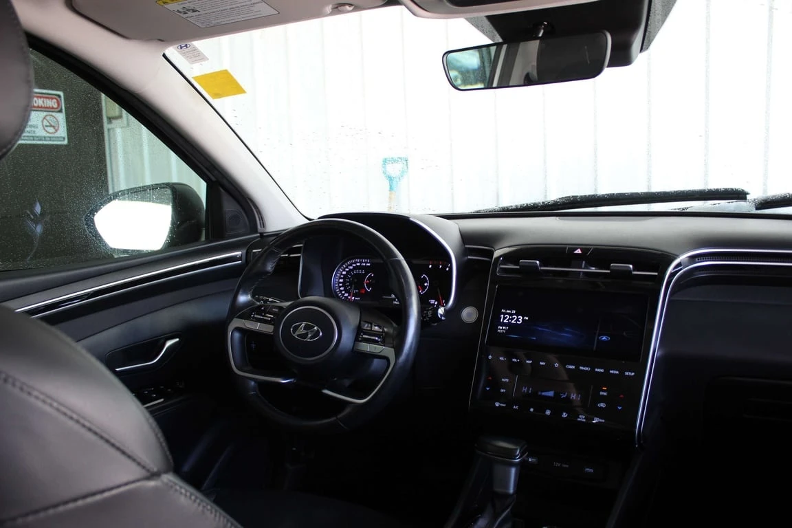 Hyundai Tucson Urban Edition AWD 1-Owner - изображение 8