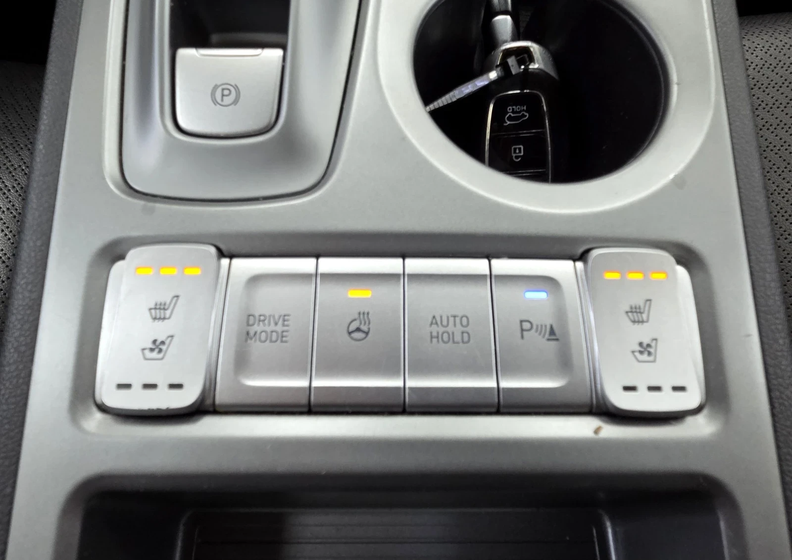 Hyundai Kona 64KWh/Premium/Blue Link, снимка 13 - Автомобили и джипове - 54230918