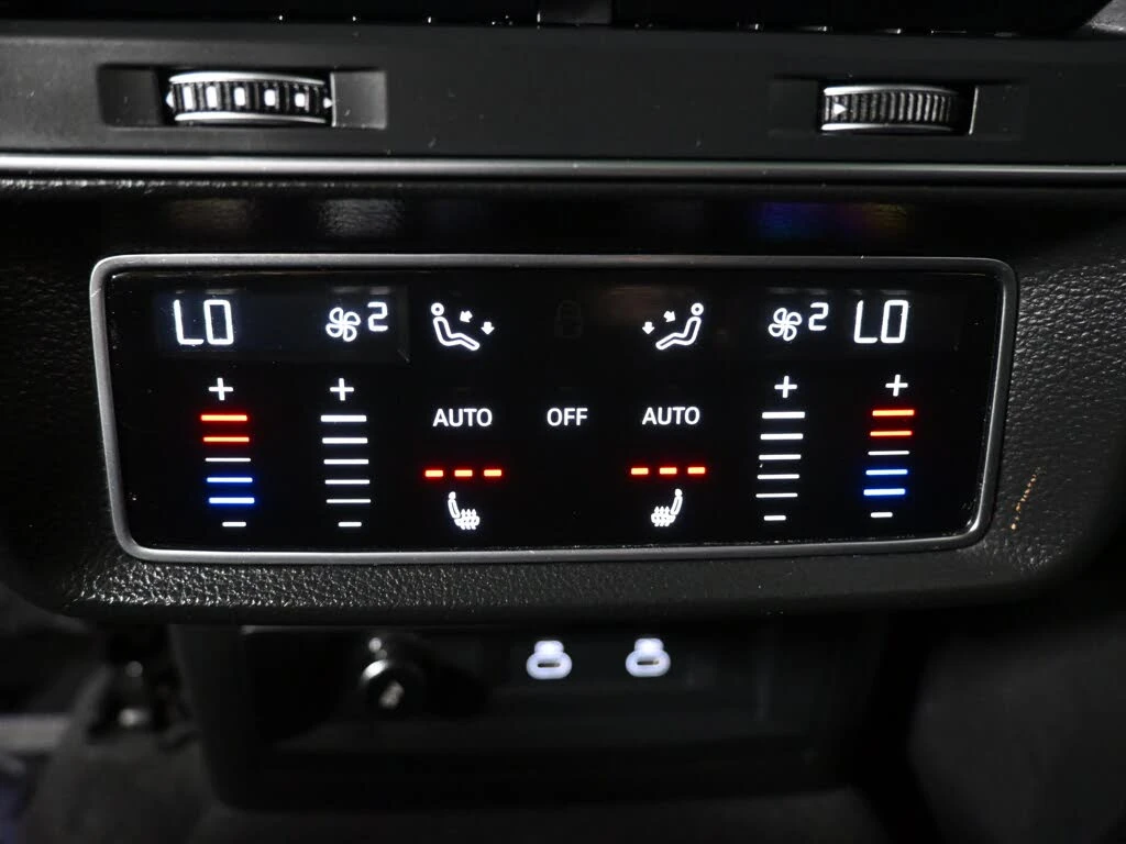 Audi Q8 55 TFSI * Technik * АвтоКредит * (ЦЕНА ДО БГ), снимка 17 - Автомобили и джипове - 55335065