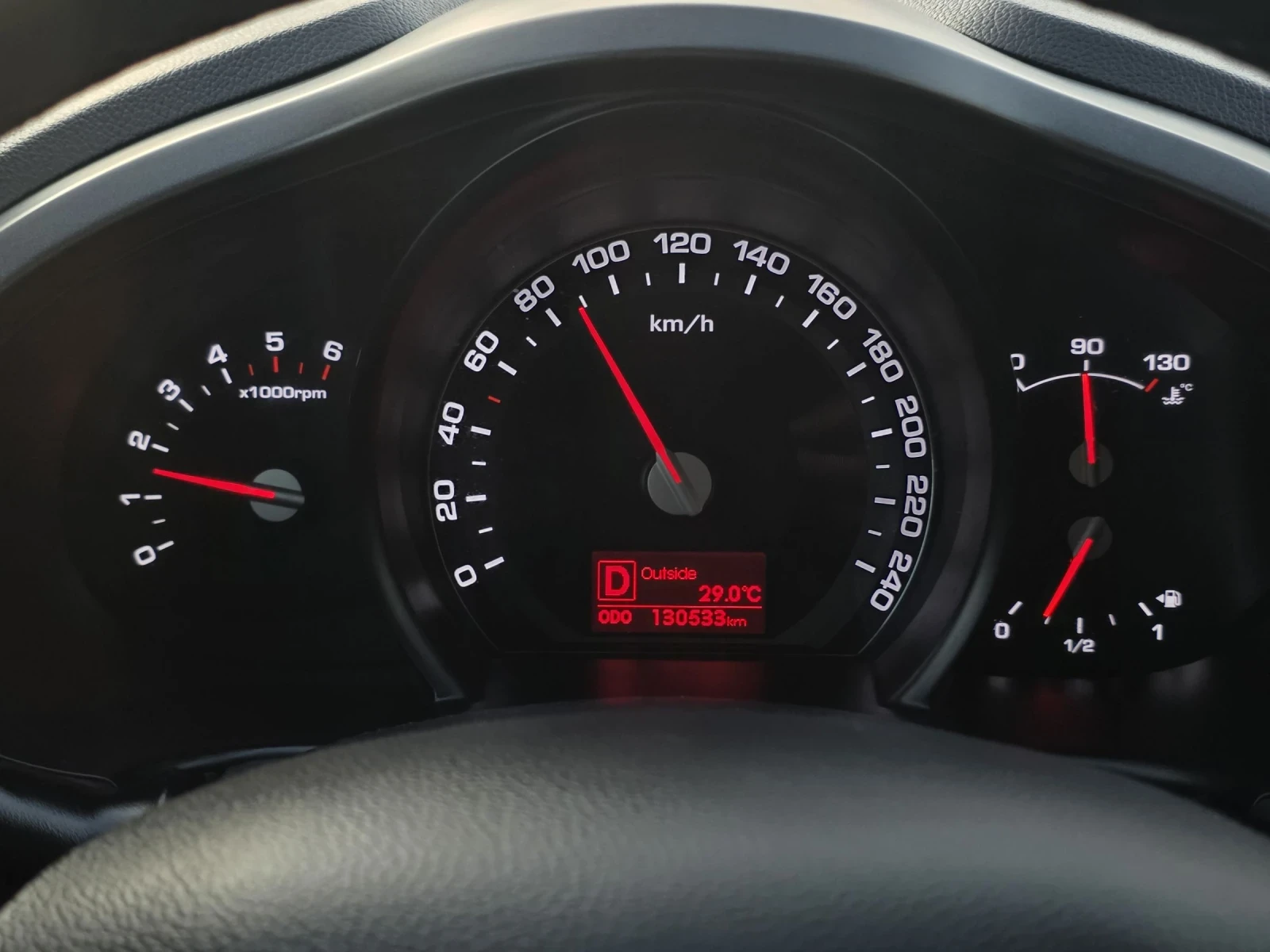 Kia Sportage 2.0CRDI 4x4 AUTOMATIC 130000km, снимка 11 - Автомобили и джипове - 55400135