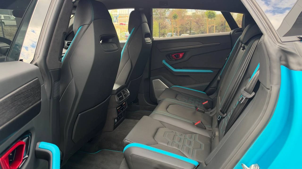 Lamborghini Urus SE = MGT Select 2 = Carbon Ceramic Brakes, снимка 17 - Автомобили и джипове - 56599247