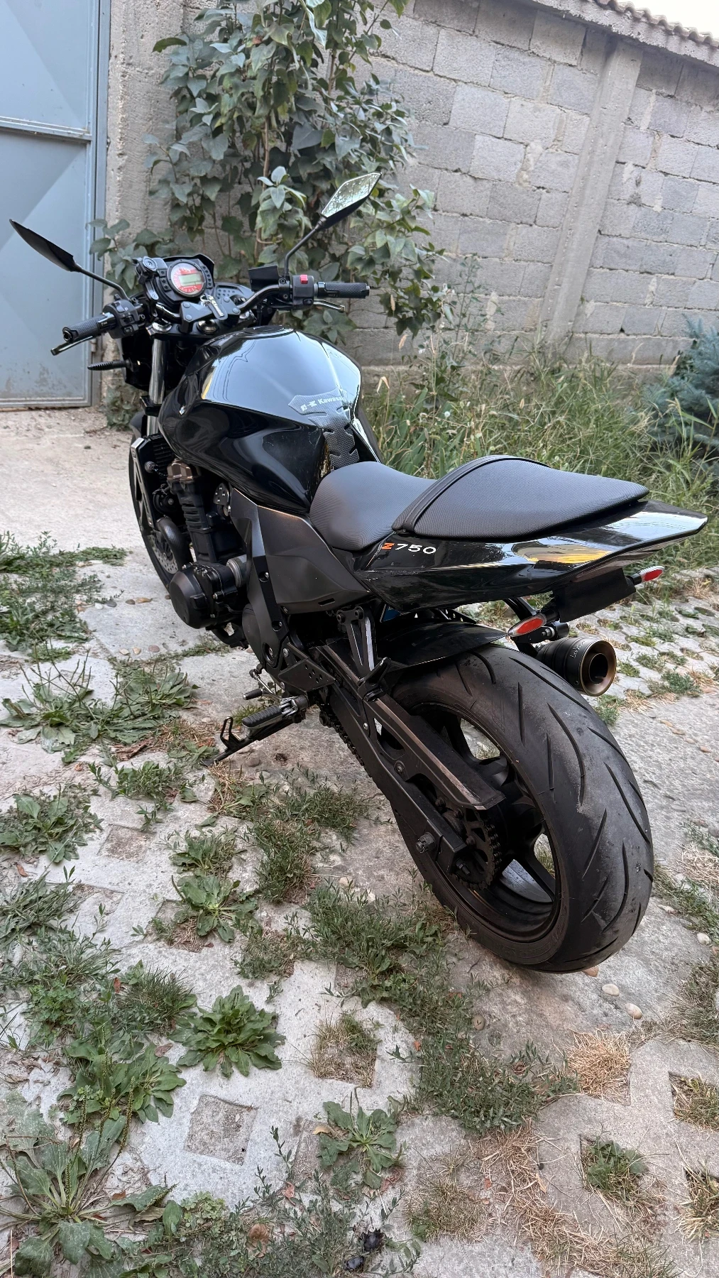 Kawasaki Z 750, снимка 12 - Мотоциклети и мототехника - 55992879